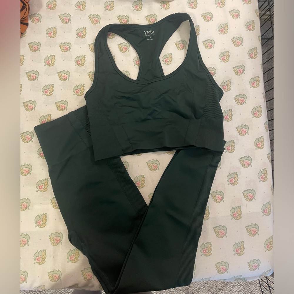 Abercrombie Green Workout Set